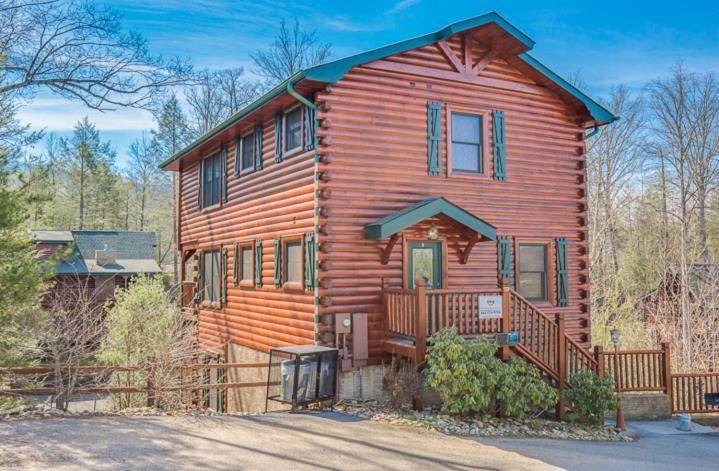 Standing Bear Lodge Gatlinburg Exterior photo