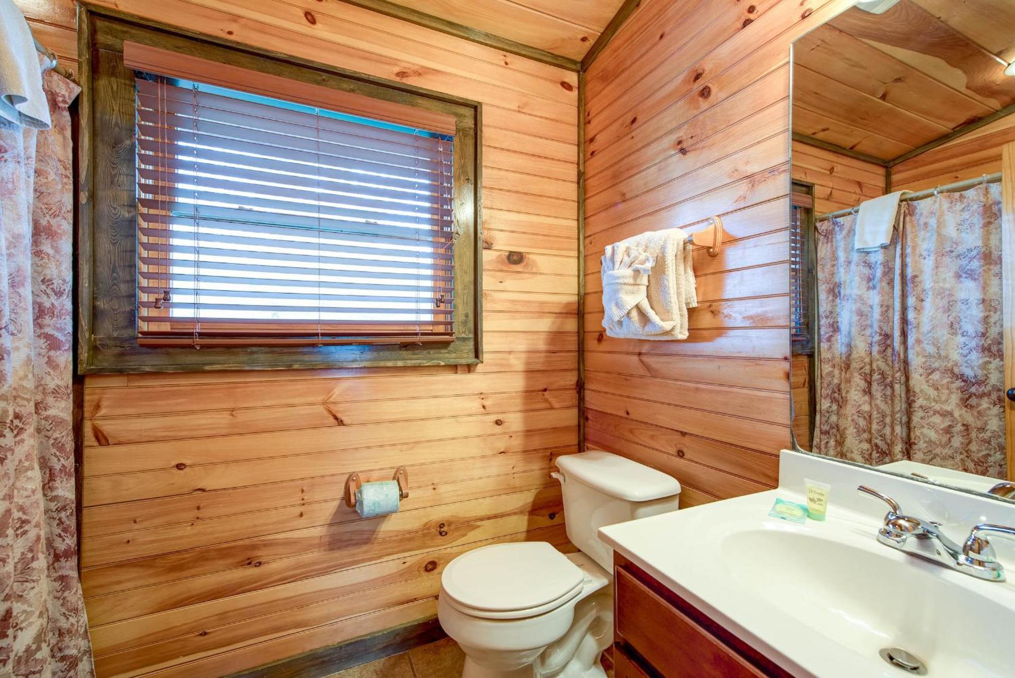 Standing Bear Lodge Gatlinburg Exterior photo